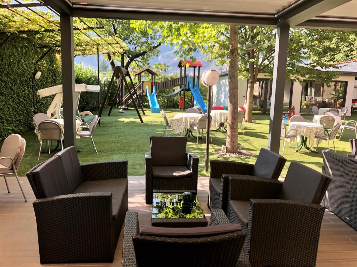 Appartamento Campagnola Mansardato Con Soppalco Riva del Garda Eksteriør bilde