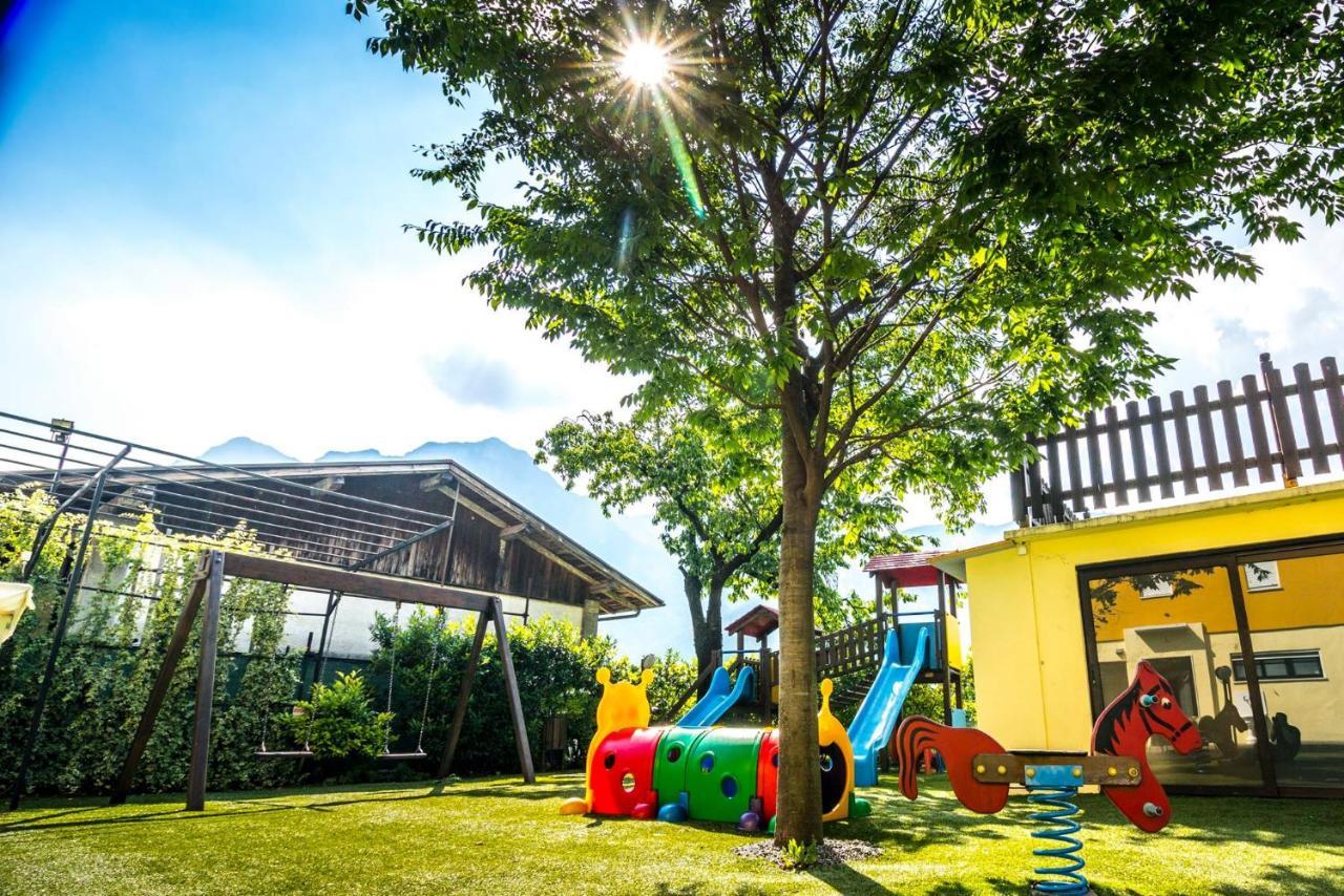 Appartamento Campagnola Mansardato Con Soppalco Riva del Garda Eksteriør bilde