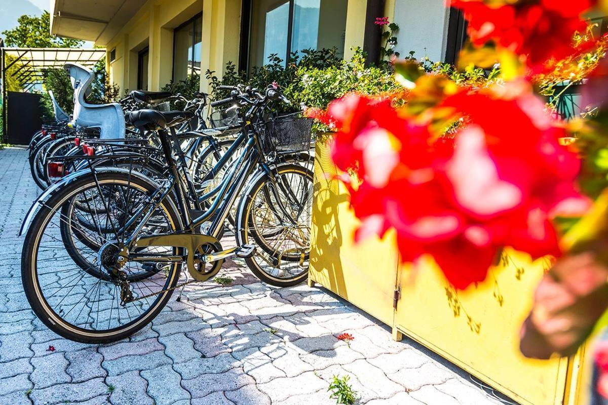 Appartamento Campagnola Mansardato Con Soppalco Riva del Garda Eksteriør bilde