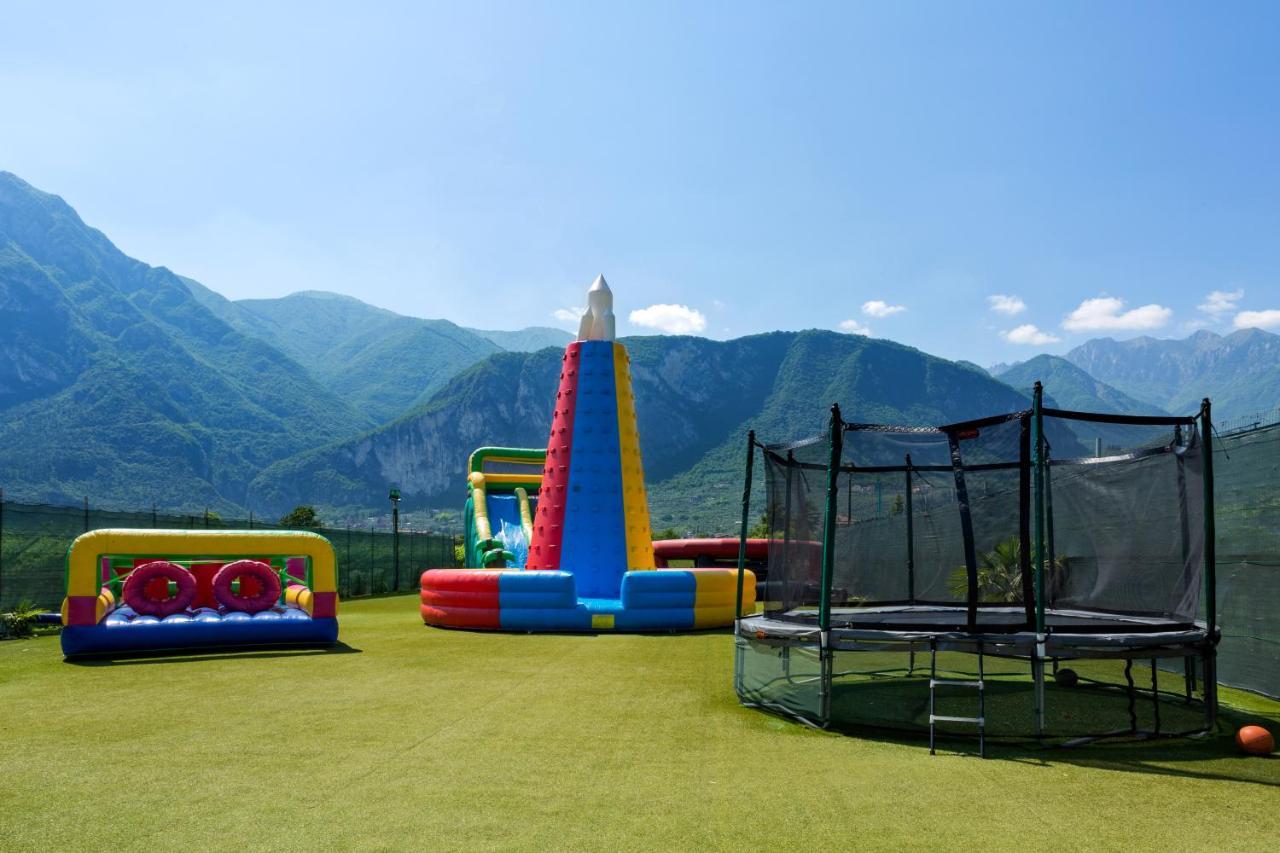 Appartamento Campagnola Mansardato Con Soppalco Riva del Garda Eksteriør bilde