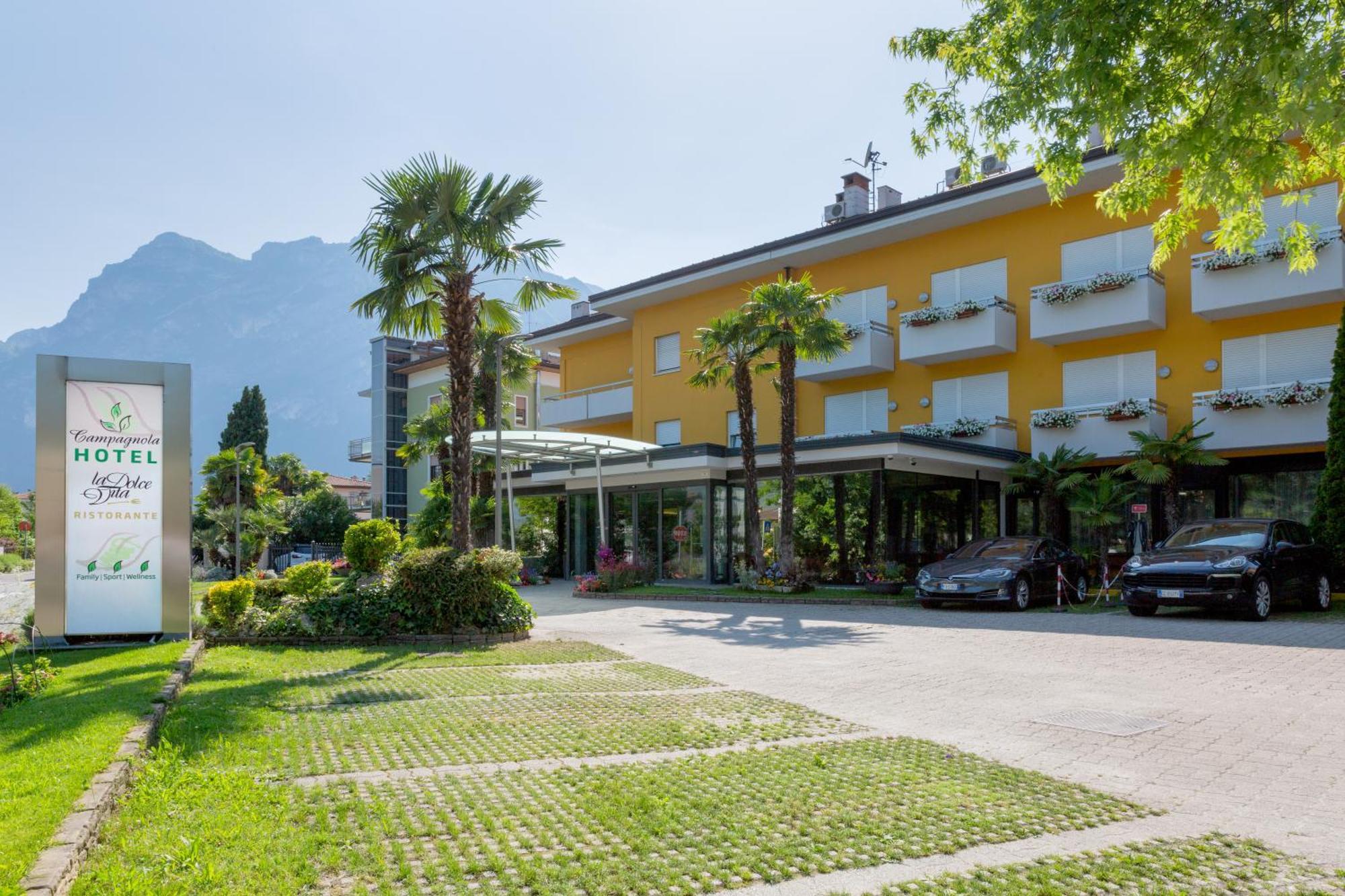 Appartamento Campagnola Mansardato Con Soppalco Riva del Garda Eksteriør bilde